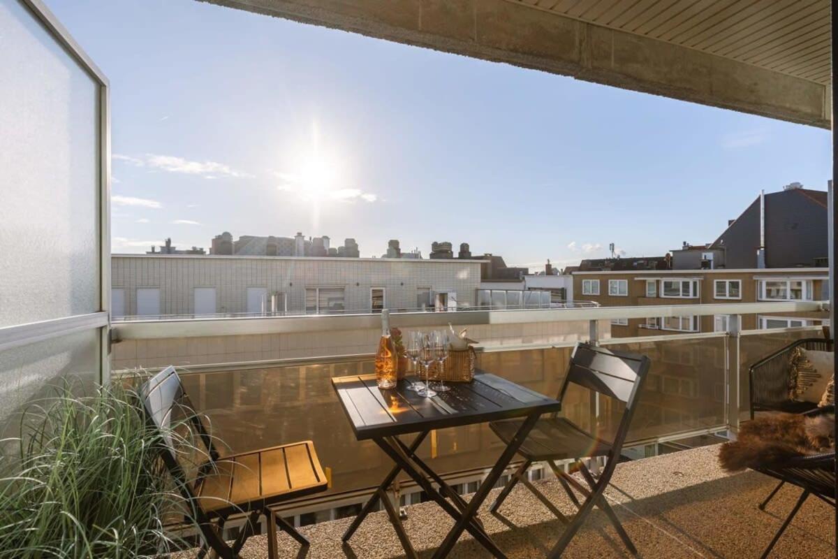 Stunning And Modern Apartment With Sunny Balcony Knokke-Heist Exterior foto
